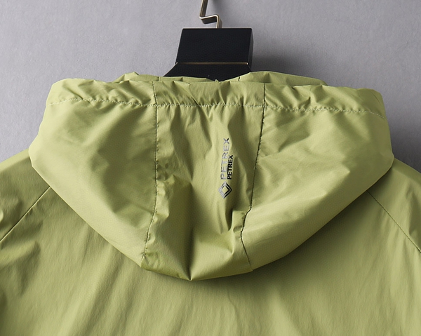 ブランドジャケット角部分ディテール